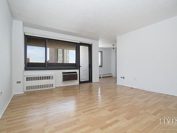 4th image of 77 Fulton St APT 26A
