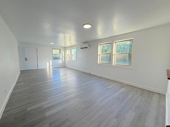 3rd image of 17 Davlit Ln