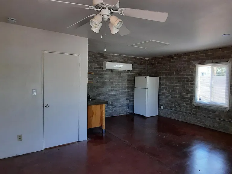 1401 E Hubbell St — Photo 5
