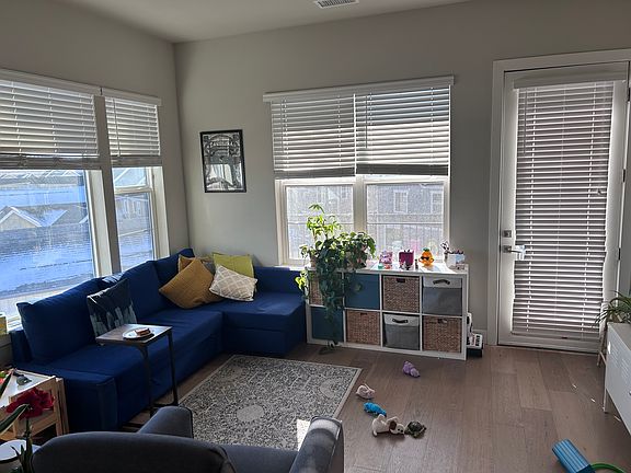 3rd image of 595 W Amherst Ave Unit 401