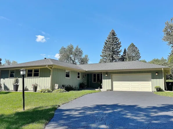 12632 N Gate Rd, Roscoe, IL 61073