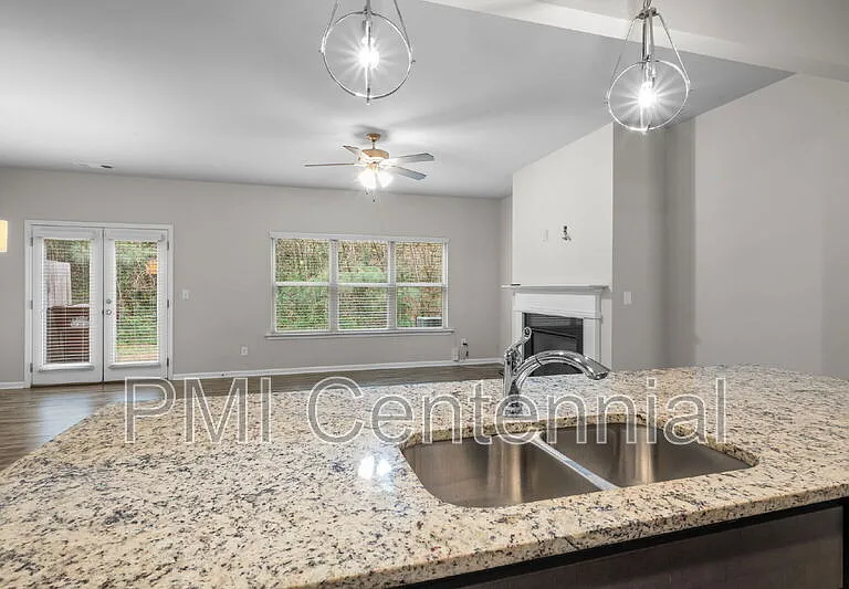 537 Jefferson Chase St SE — Photo 6
