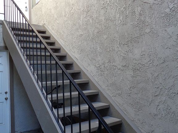 2nd image of 218 Lincoln Ave #2