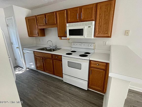 5th image of 1527 Willoughby Park Ct #B