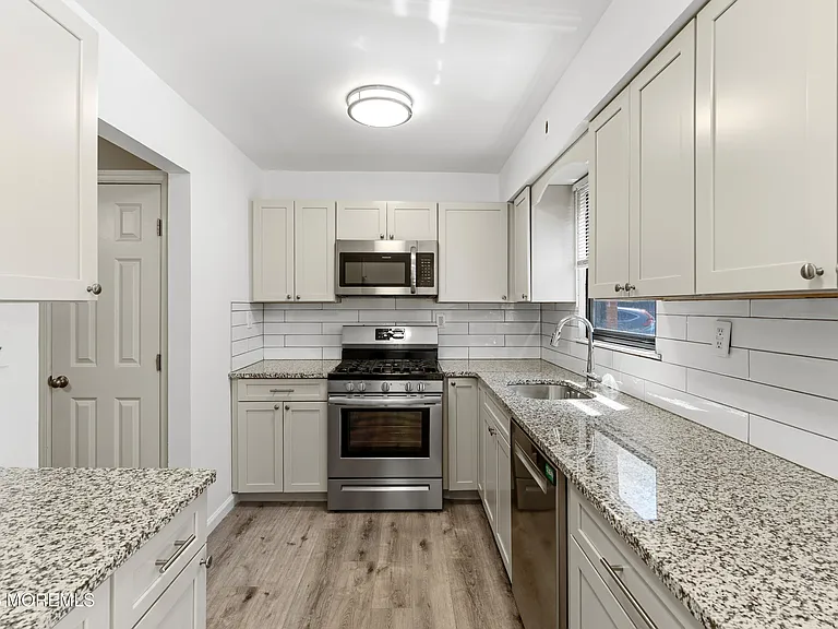 321 Spring St #9 — Photo 14
