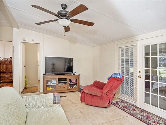 2nd image of 12106 Glenshire Dr