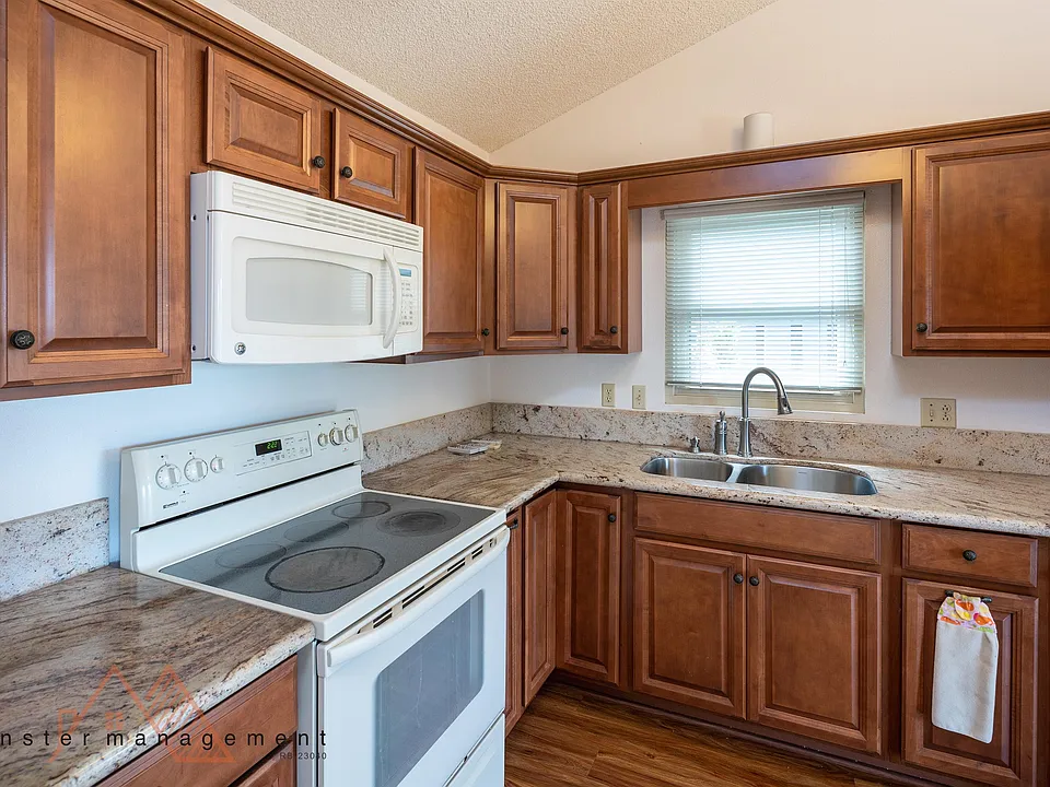92-1301 Kikaha St