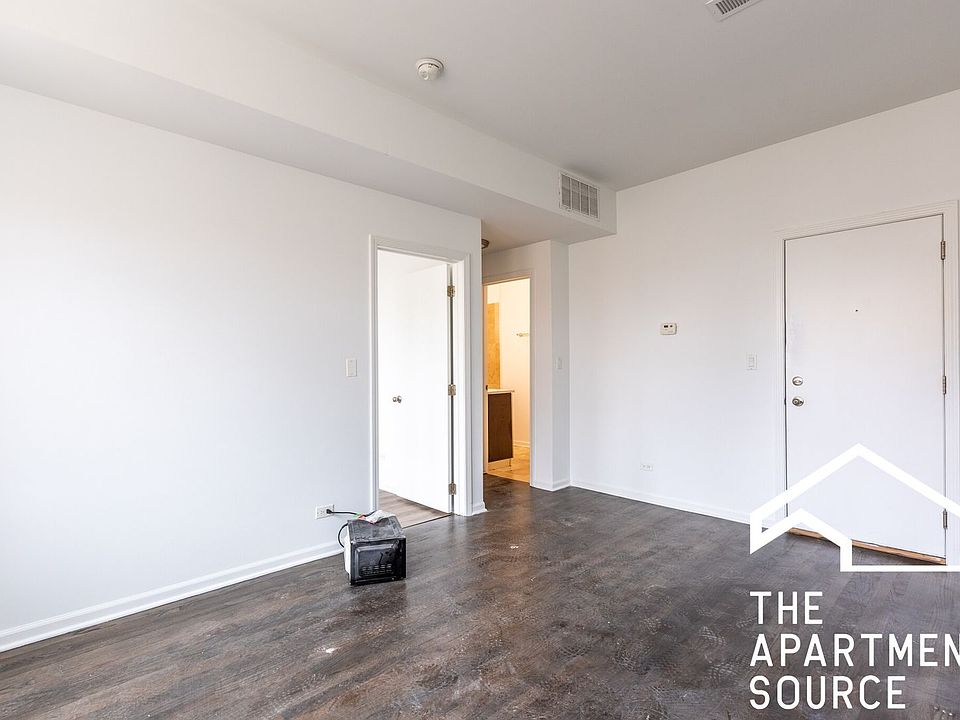 1st image of 5054 N Winthrop Ave APT 201