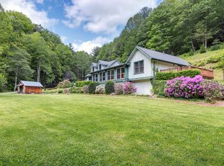 200 Old Buck Mountain Rd, Roan Mountain, TN 37687