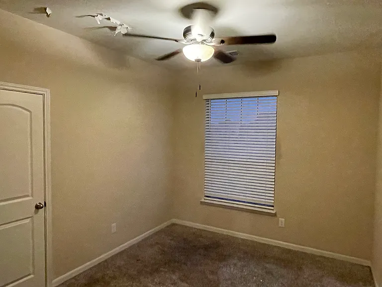 1714 Sandalwood Way — Photo 9
