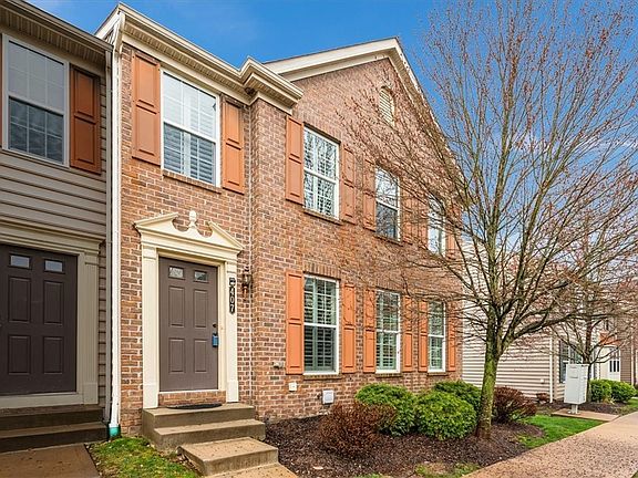 3rd image of 407 Fairgate Dr