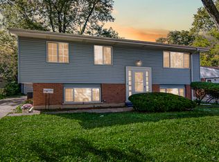 120 Indiana St, Park Forest, IL 60466