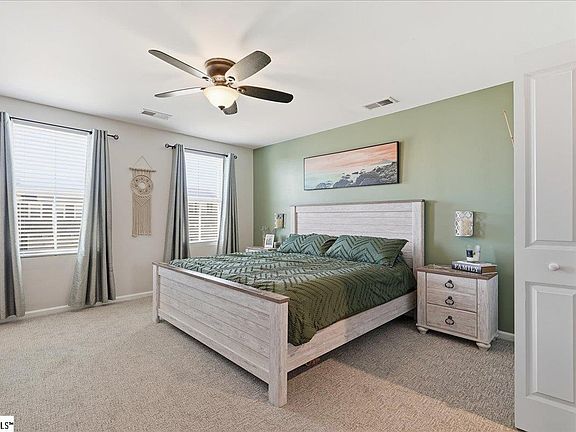 4th image of 626 McCormick Ln