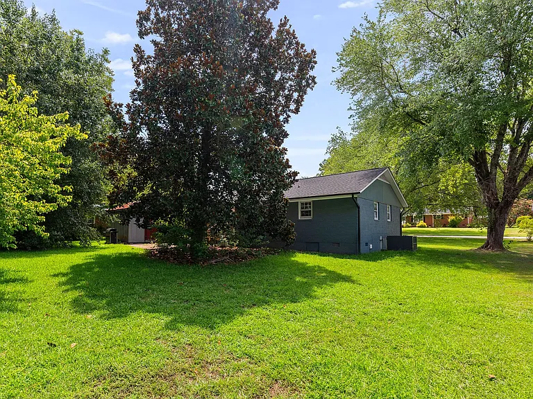 906 Vandora Ave — Photo 27