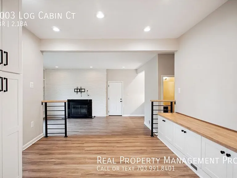 8003 Log Cabin Ct — Photo 11