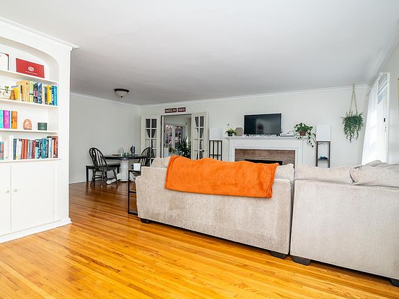 5th image of 1818 Ashland Ave