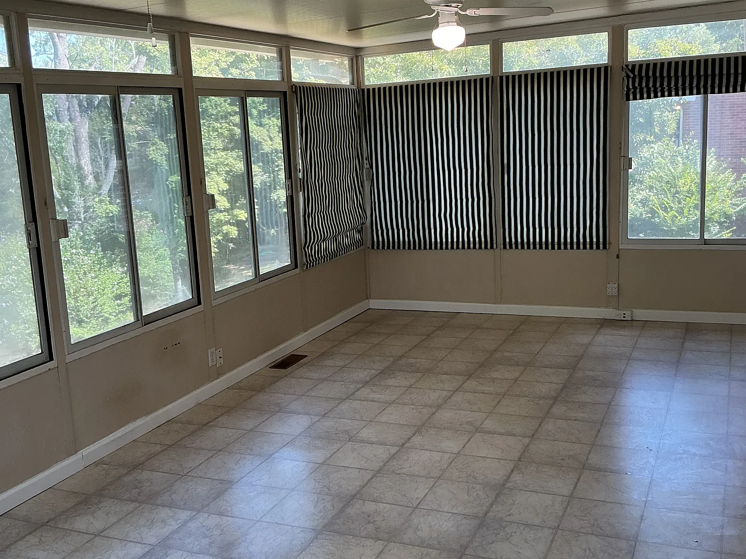 3 bed, 2.5 bath, 2270 sqft, $2,150 — Photo 1