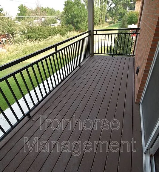 807 W Villard St #19 — Photo 15