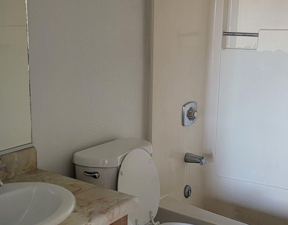 2nd image of 1090 Shadowbrook Way APT 7