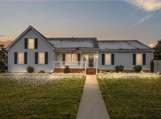 805 Poplar Ridge Dr, Chesapeake, VA 23322