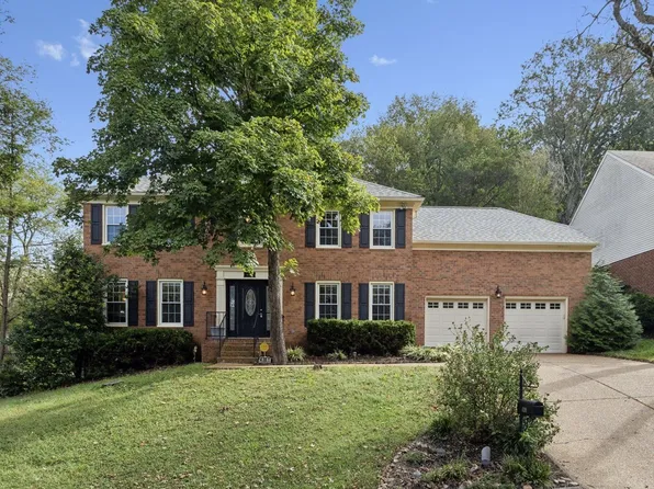 4301 Oakcrest Ln, Hermitage, TN 37076