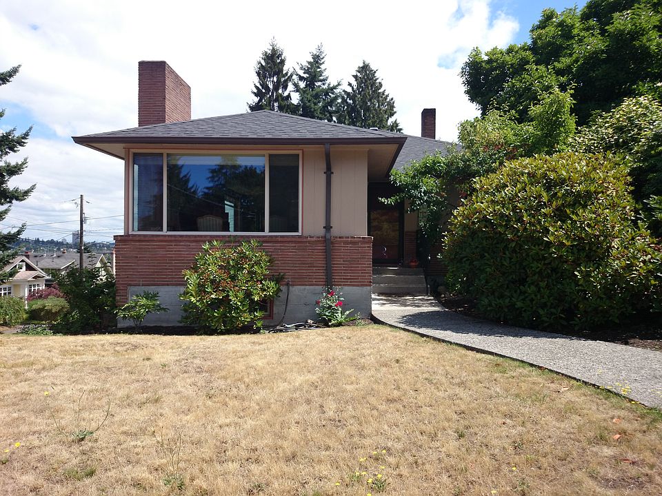 2nd image of 2820 Queen Anne Ave N