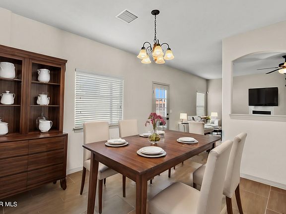 4th image of 3141 Red Orchard Dr