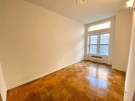 4th image of 40 W 87th St APT 1A