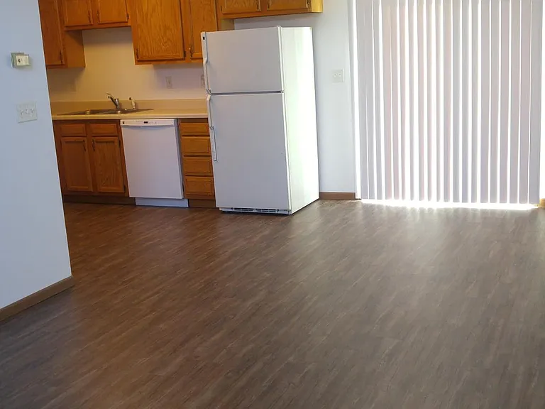 400 S Clover Ln — Photo 4