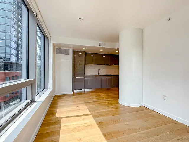 1808 Minor Ave #601 — Photo 5