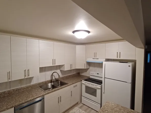 1824 N Goodwin Dr APT 3A, Palatine, IL 60074