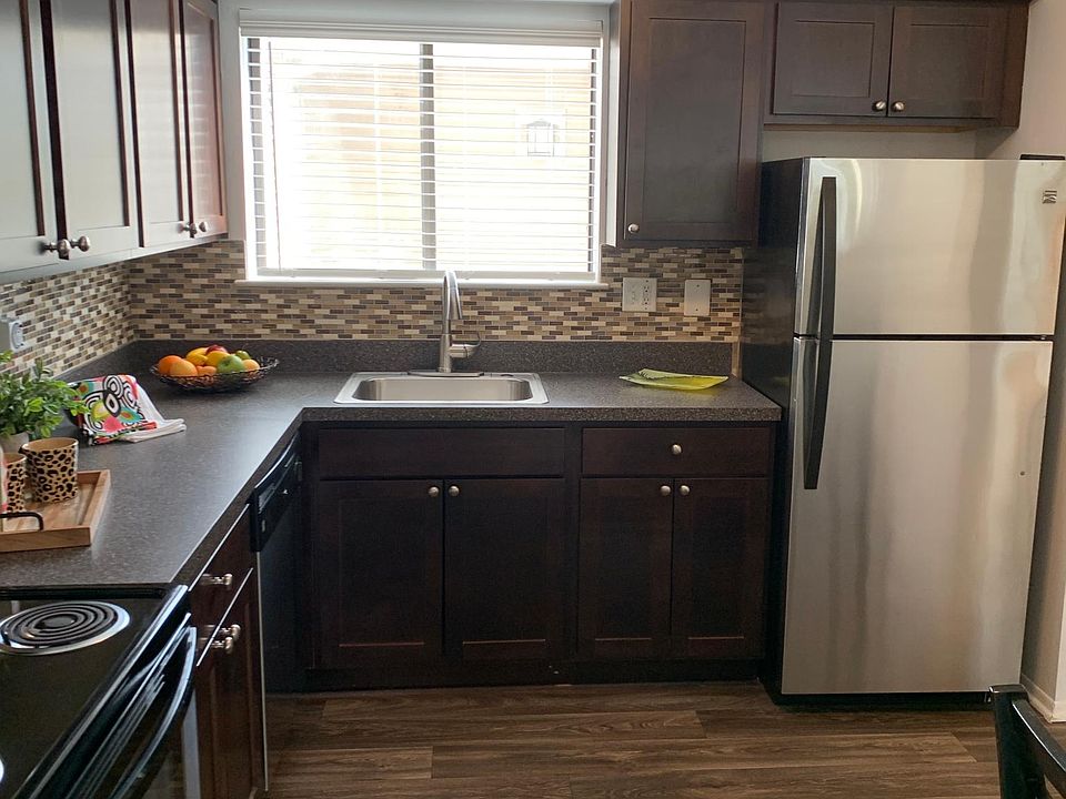 Thornberry Apartments 5460 Bentley Rd West Bloomfield MI Zillow