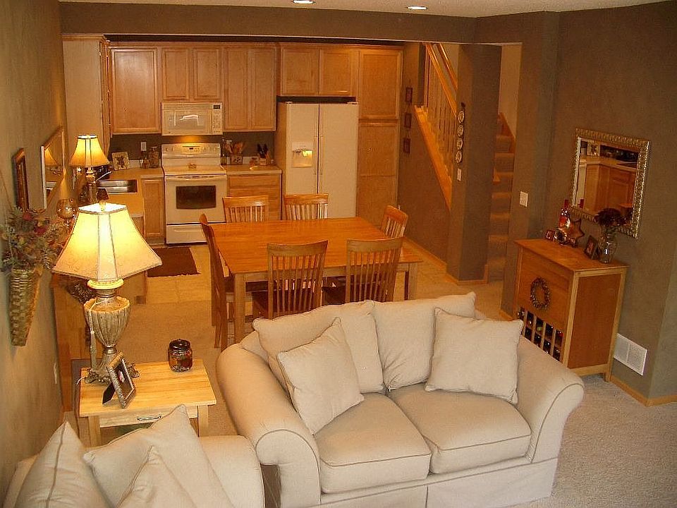 Amazing open floor plan flows from sundeck into living rm, dining area 