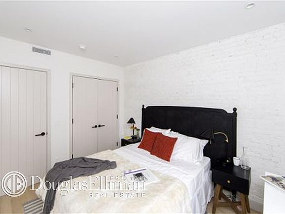 4th image of 56 W 11th St APT 8FW