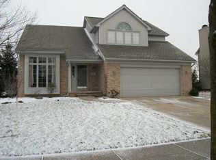 737 Marlpool Dr, Saline, MI 48176