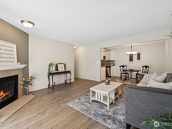 5th image of 21311 52nd Ave W APT E229
