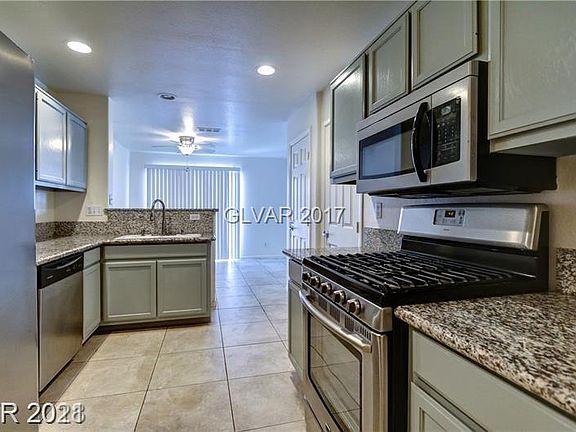 3rd image of 8200 Belle Star Ct