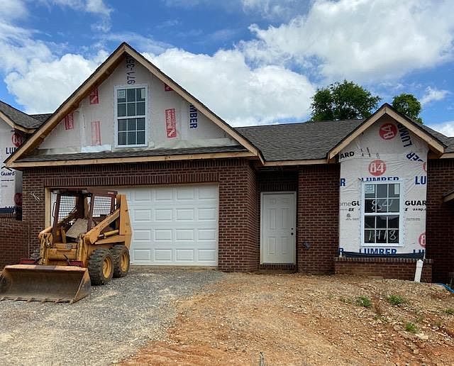 2nd image of 1418 Remington Grove Ln
