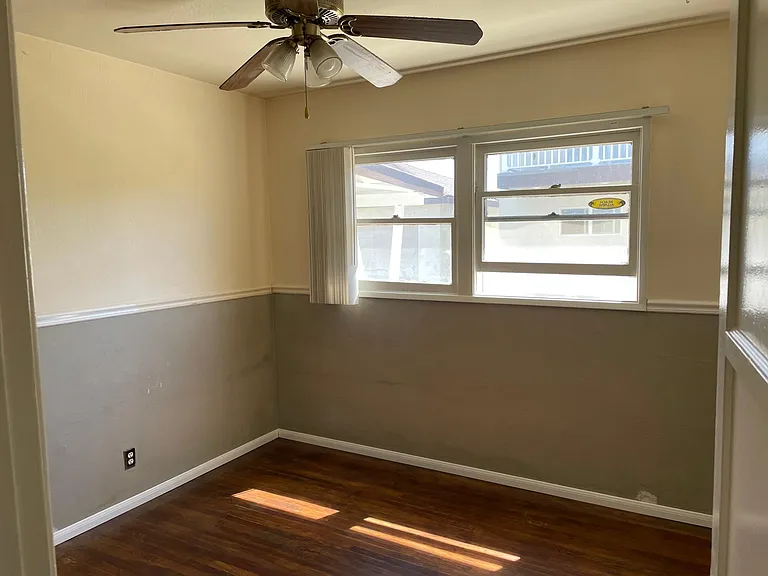 2325 Stearnlee Ave — Photo 13