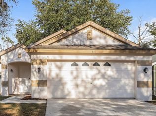 810 Cape Cod Cir, Valrico, FL 33594