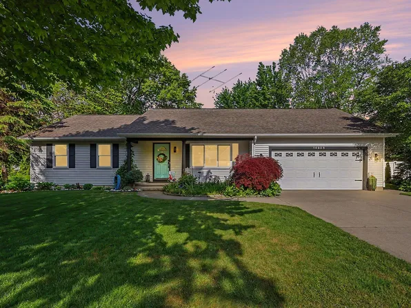 14905 Canary Dr, Grand Haven, MI 49417