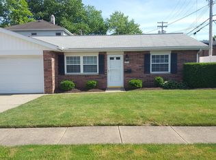 2104 Valley Rd, Cuyahoga Falls, OH 44223