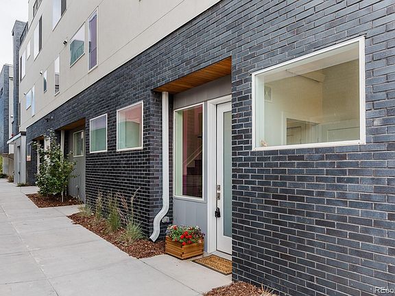3rd image of 1620 N Irving St #5