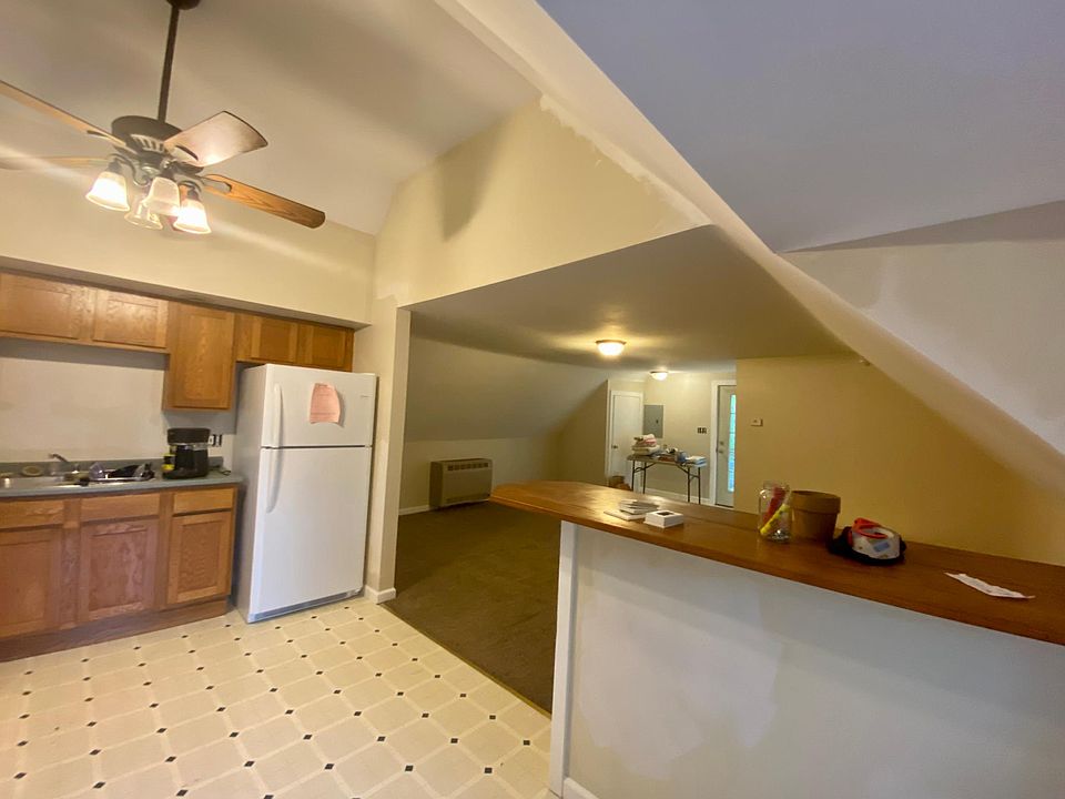 New appliances and plenty of kitchen storage.