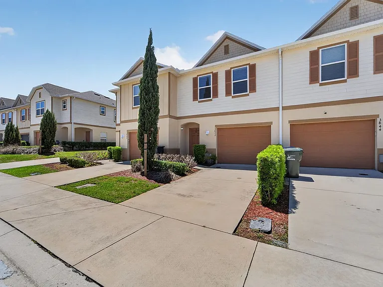 3842 Hampstead Ln — Photo 50