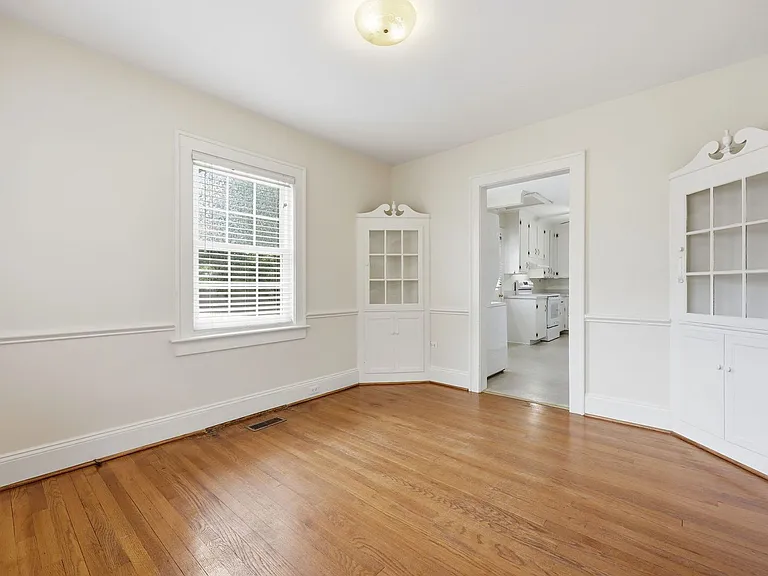 1203 S Main St — Photo 22