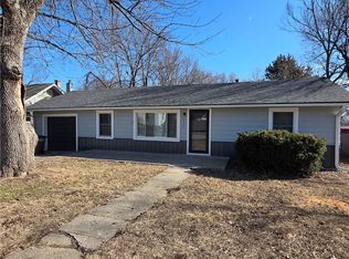 211 S Franklin St, Raymore, MO 64083