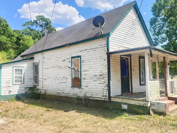 101 Smith Rd, Newnan, GA 30263