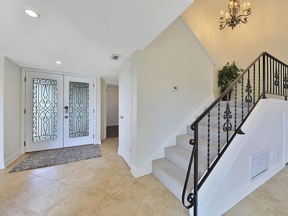 4th image of 9249 Winged Foot Ln