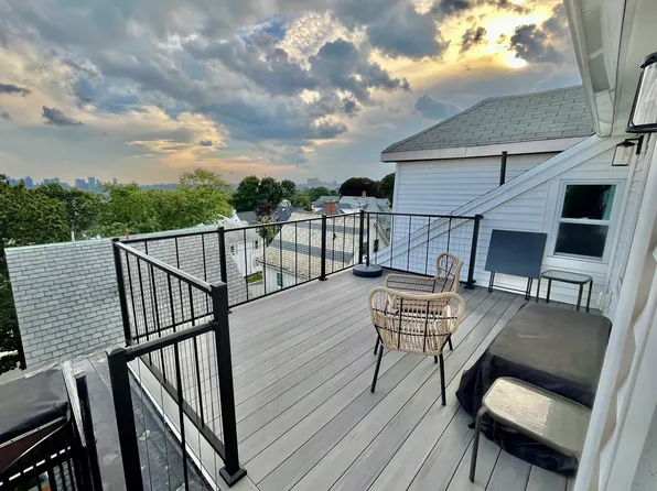 6 Laurel St #3, Chelsea, MA 02150